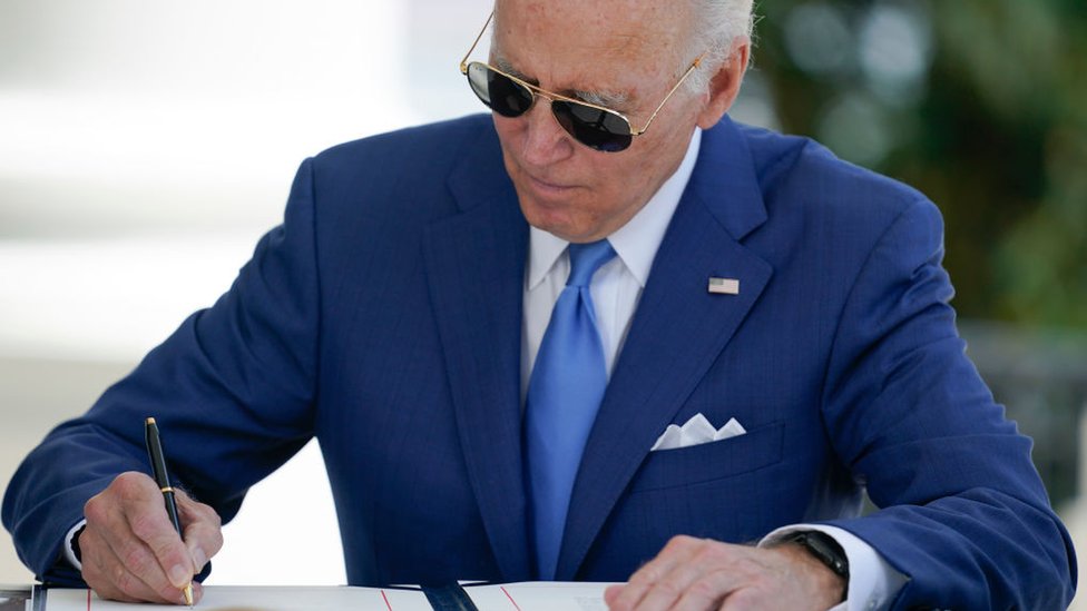 Biden tests negative for Covid after 'rebound' case