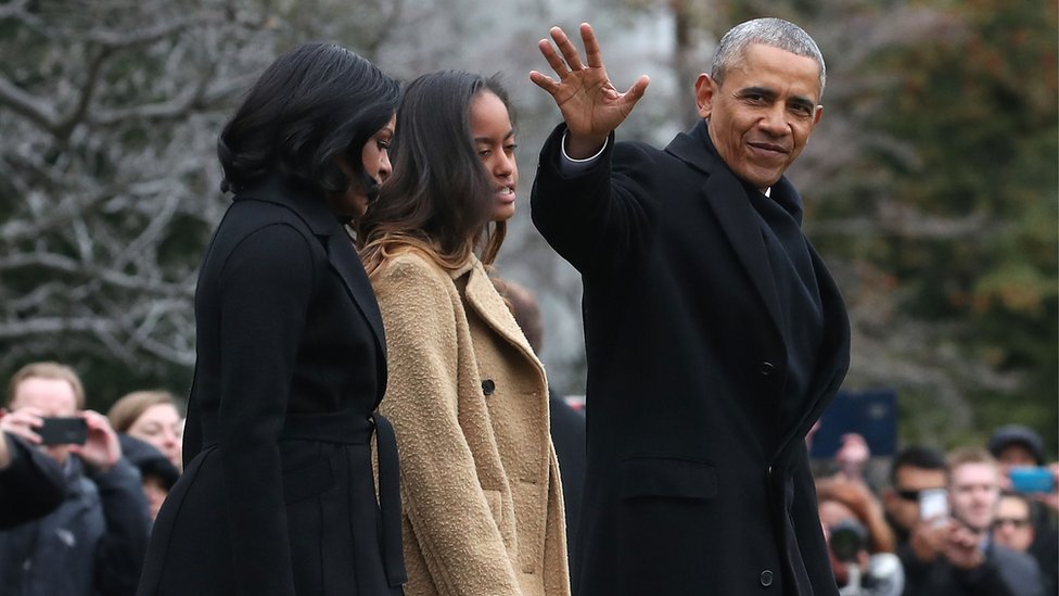 Barack Obama delivers farewell address in Chicago