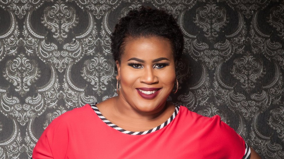 Anal guruh jinsiy aloqa Govard Sternning jinsiy quyon shousini tomosha qiling