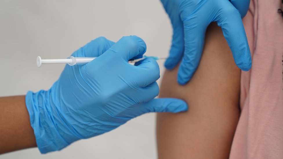 Large-scale Covid vaccination centres open