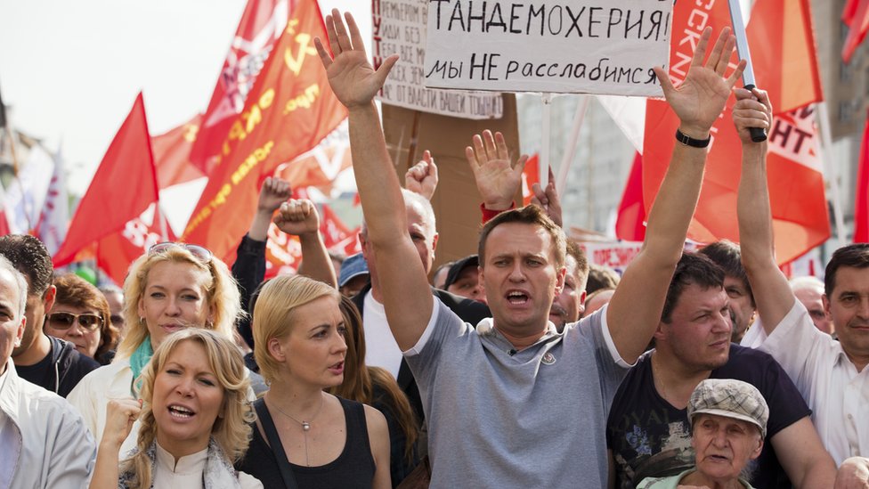 زعيم المعارضة الروسية، أليكسي نافالاني، في مسيرة احتجاجية في موسكو في السادس من مايو/آيار 2012