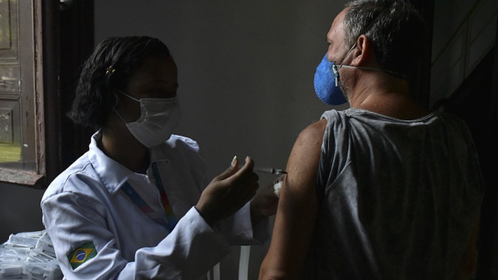 Como apagão de dados sobre vacinação no Brasil traz de volta ameaça de  doenças já controladas - BBC News Brasil