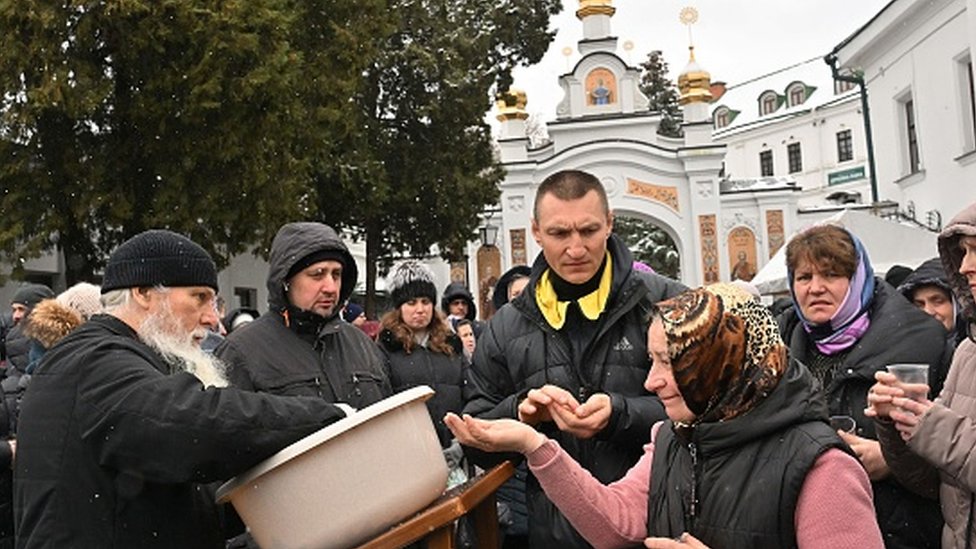 Orthodox monks refuse to leave Kyiv monastery