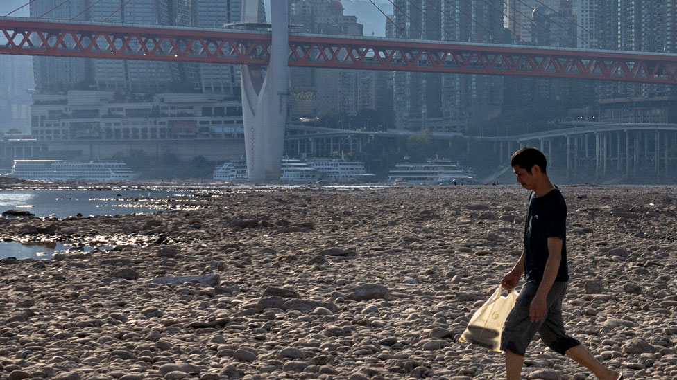 Heatwave The Impact Of Chinas Worst Drought On Record Cbbc Newsround