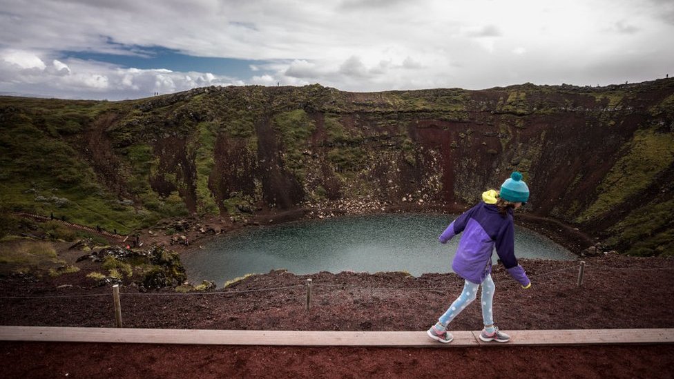 Confira a paisagem recheada de vulcões da Islândia em nova