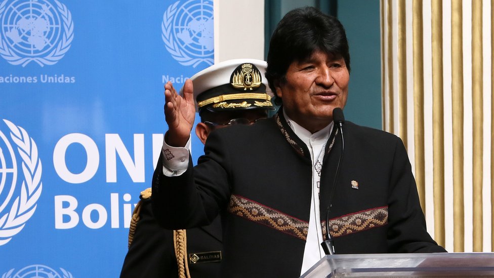 Evo Morales da un discurso