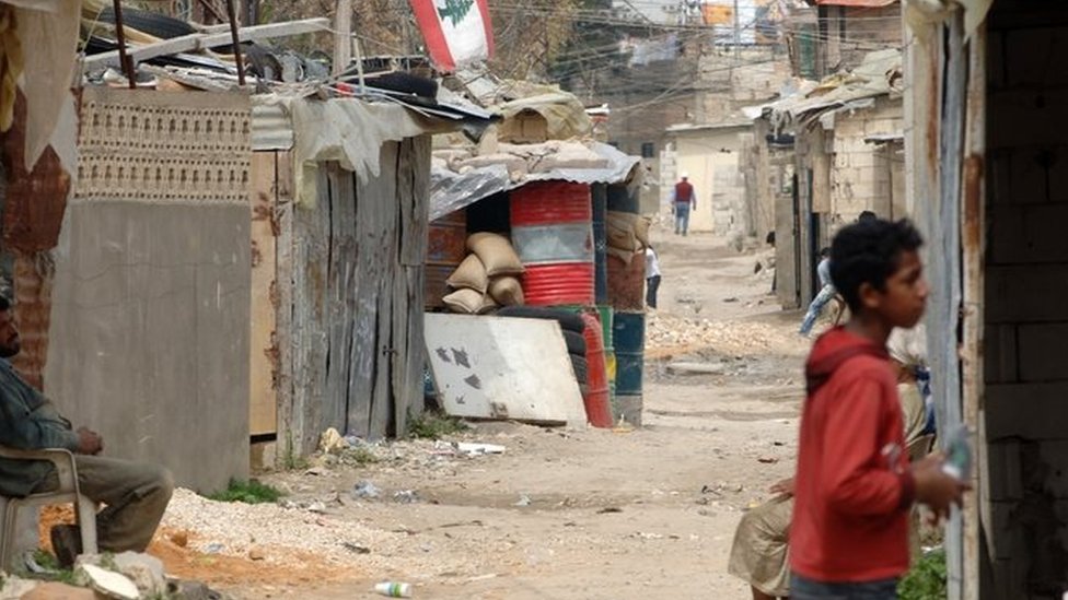 طفل فلسطيني في مخيم عين الحلوة في لبنان