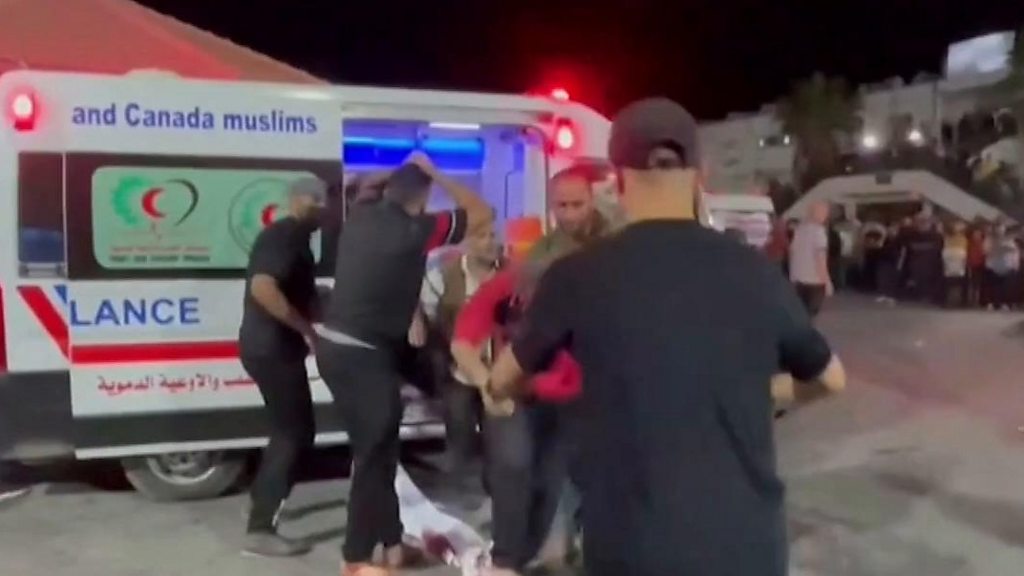 ガザ市の病院爆発、イスラエルとハマスが非難の応酬 ヨルダン川西岸