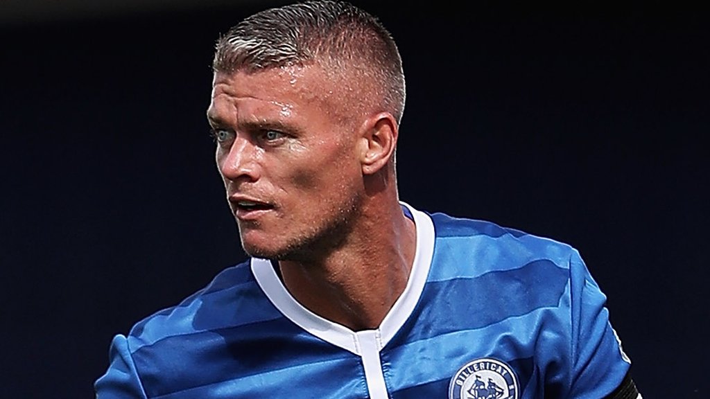 Ex-England left-back Konchesky leaves seventh-tier Billericay