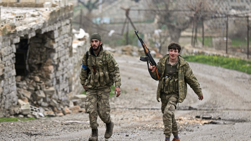إثنان من مقاتلي الجيش السوري الحر