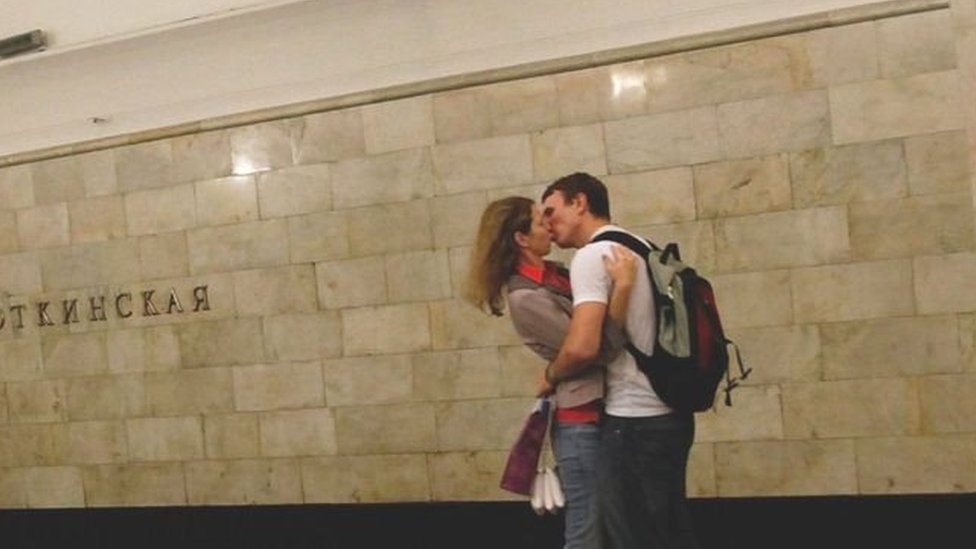 Porno samolyotda jinsiy aloqa