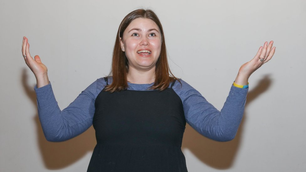 Ukrainian mum conducts songs in Wrexham concert