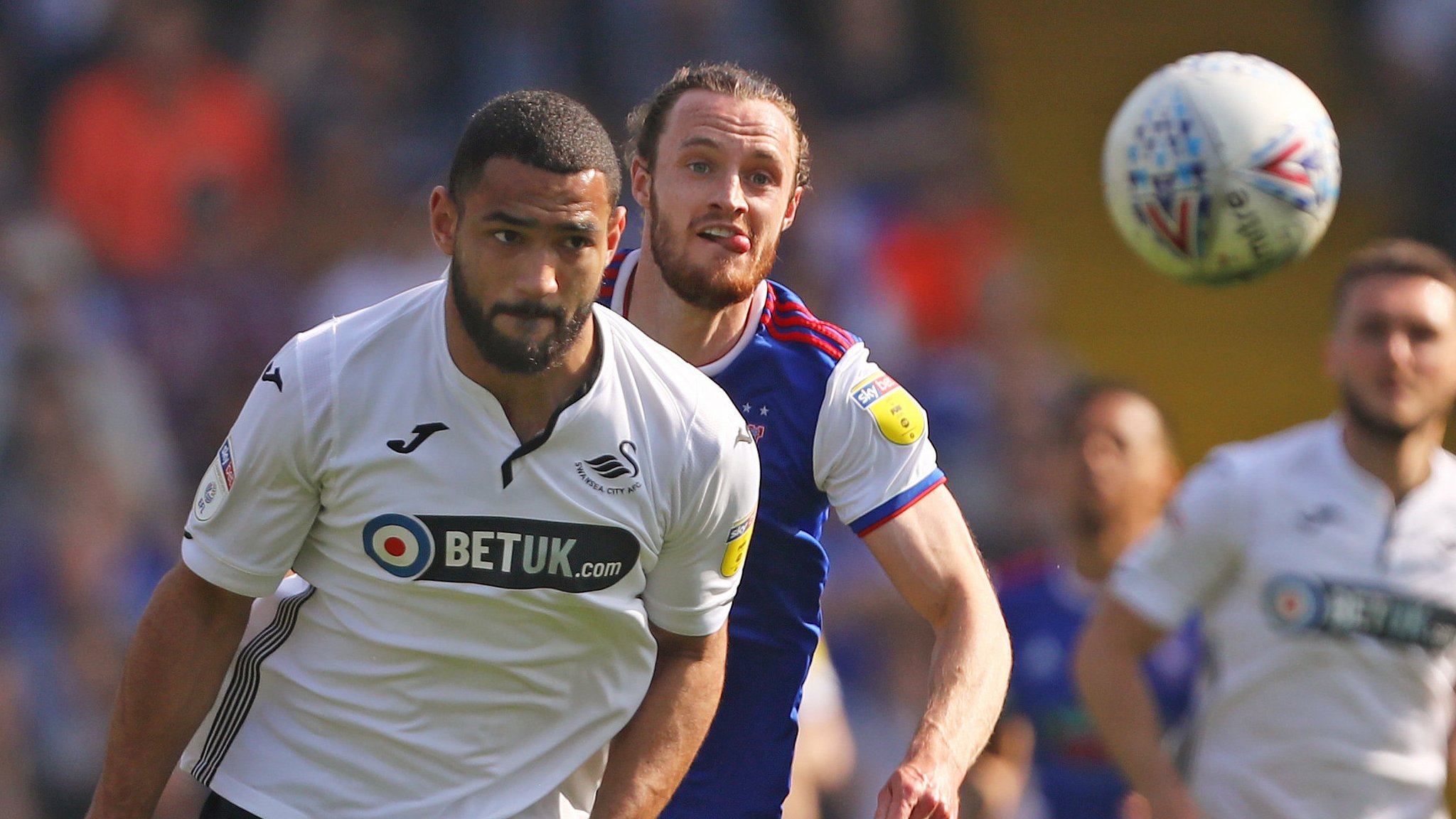 Swans end losing away run with win at Ipswich