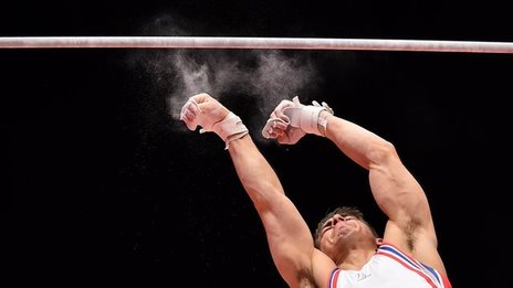 VIDEO: The fall that cost Whitlock a medal
