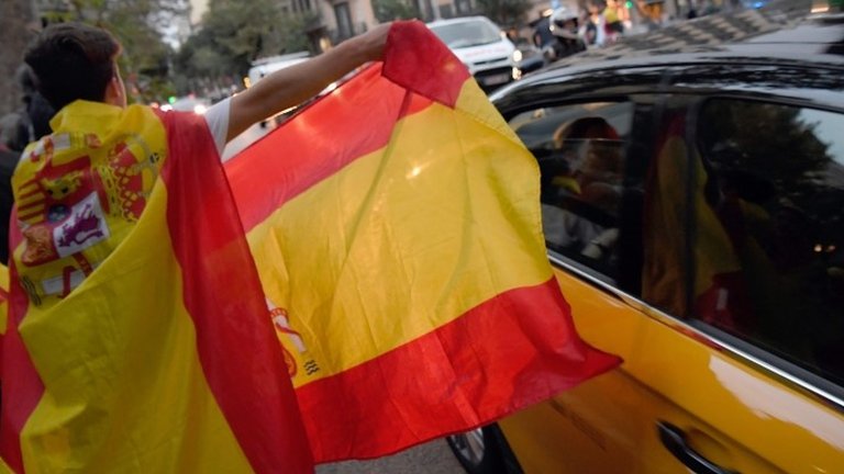 Catalonia referendum: Call for pro-unity rallies in Spain