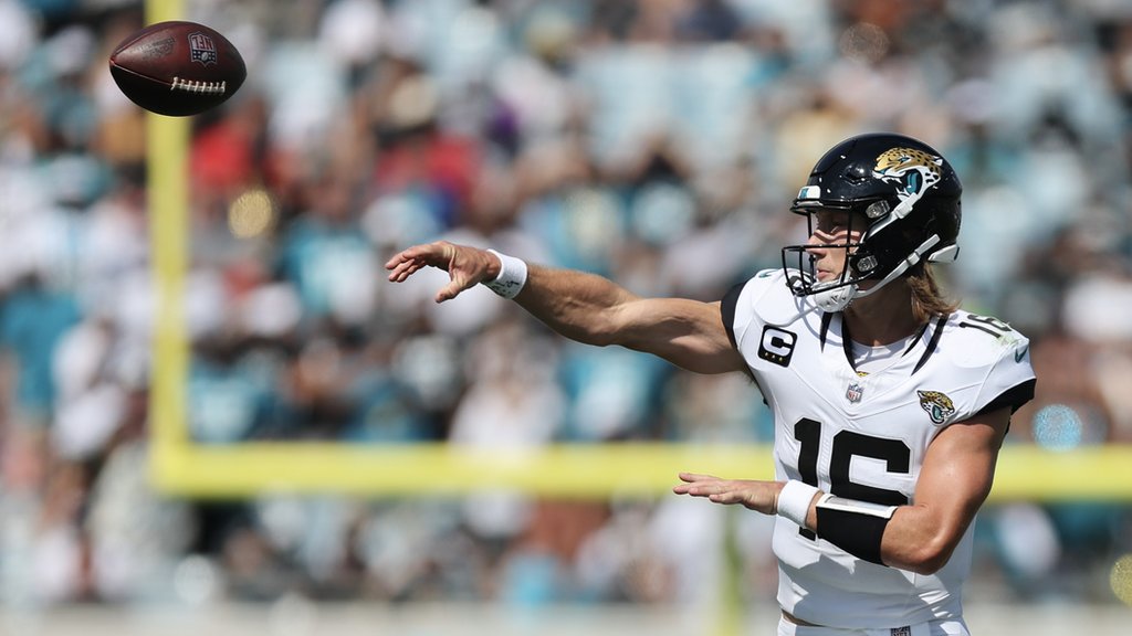 NFL LIVE: Atlanta Falcons beat Jacksonville Jaguars 23-7 at Wembley Stadium  - Live - BBC Sport