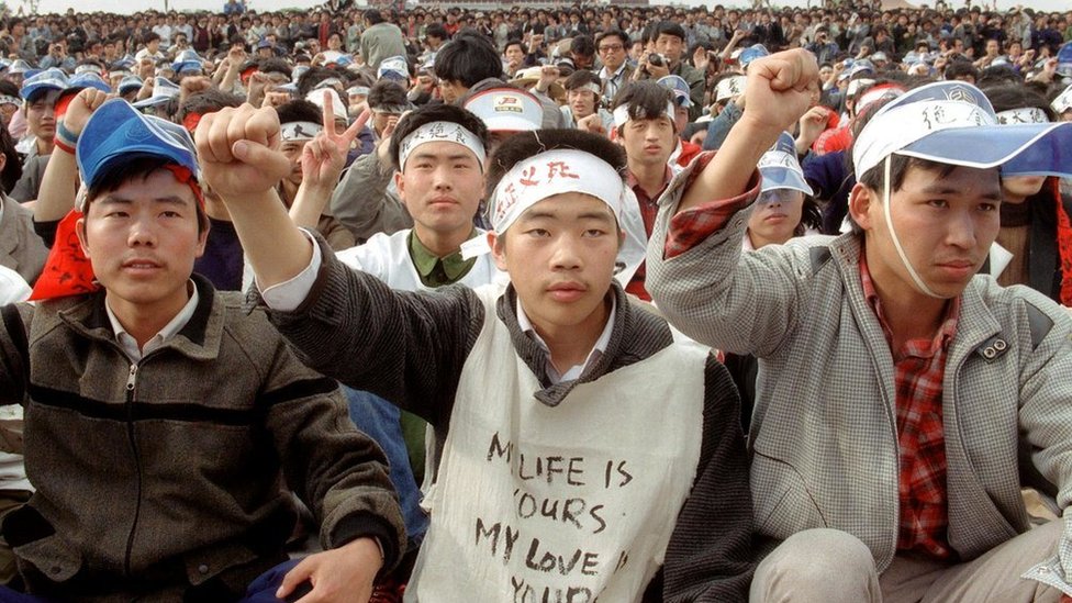 六四30周年特辑之二：广场博弈绝食抗争- BBC News 中文