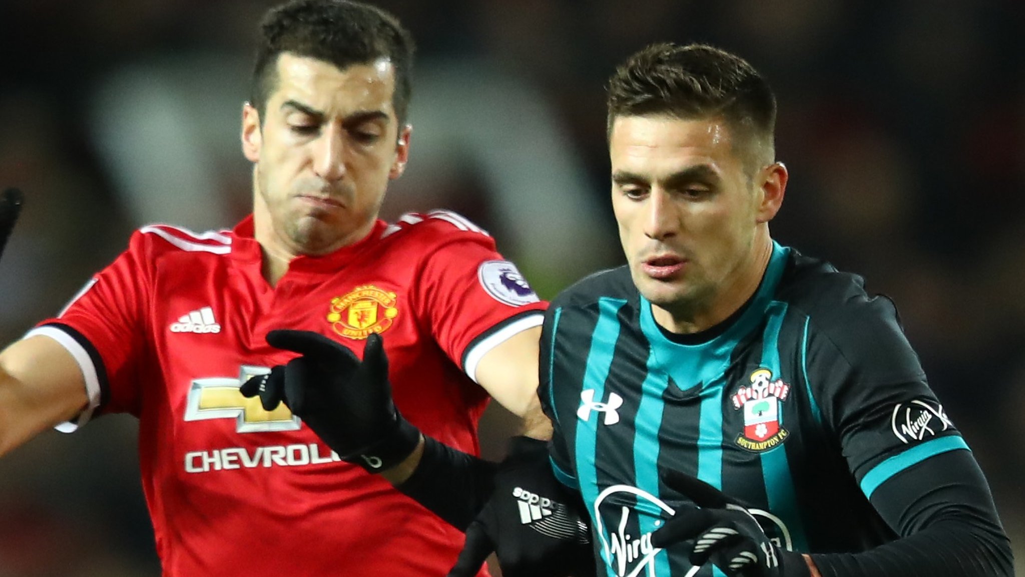 Manchester United held at home by stubborn Southampton