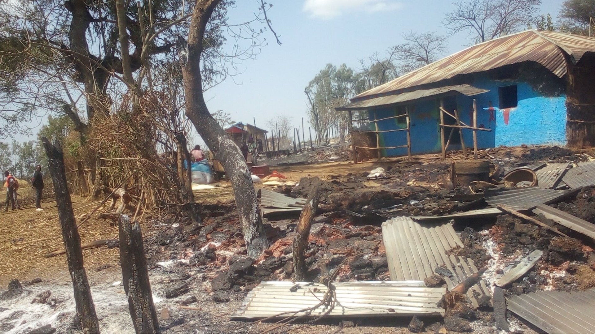 Ikki rus biseksual juftlik