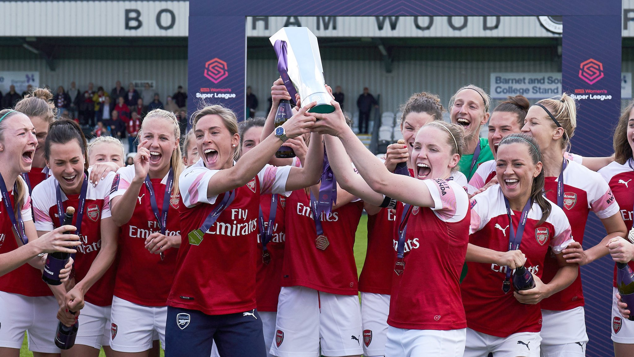 Women's Super League: Arsenal Take The Title - CBBC Newsround