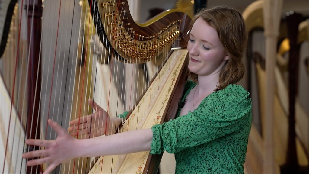 Royal harpist plays coronation song snippet