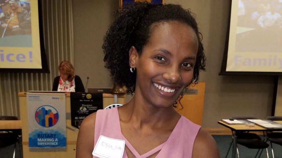 Banyoda gozal enaga bilan porno tomosha qiling Poyezddagi ahmoq ayollar