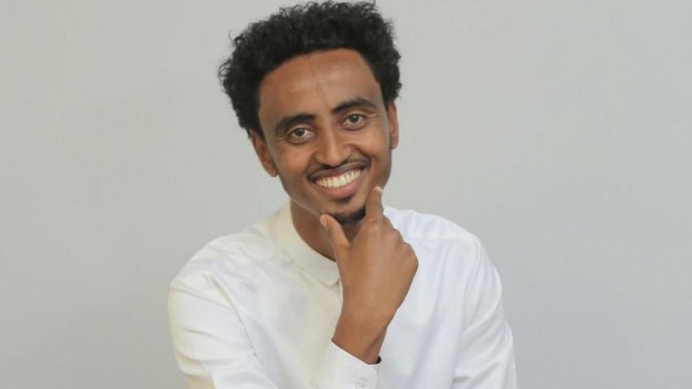 Avtobusda sikga ishqalanish Hind pornosini onlayn tomosha qiling