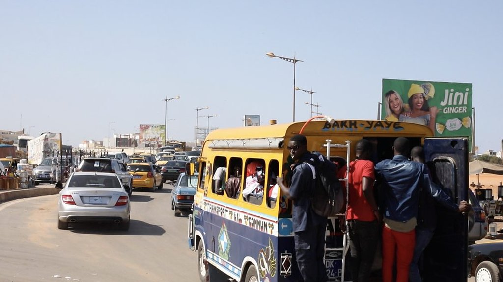 "À Dakar, un passager perd 20 heures chaque semaine dans les transports en commun"