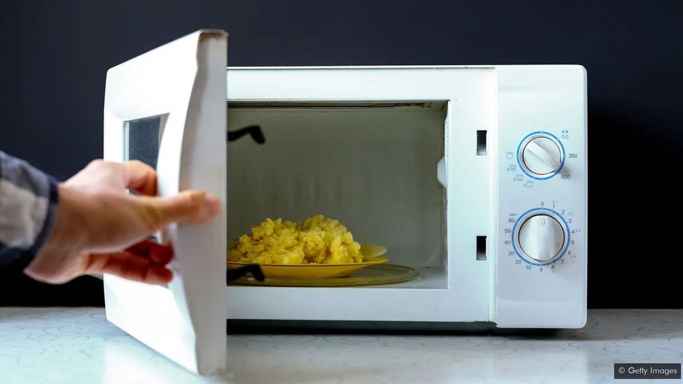 Peut-on cuire un œuf dans un four à micro-ondes ? - Question de science