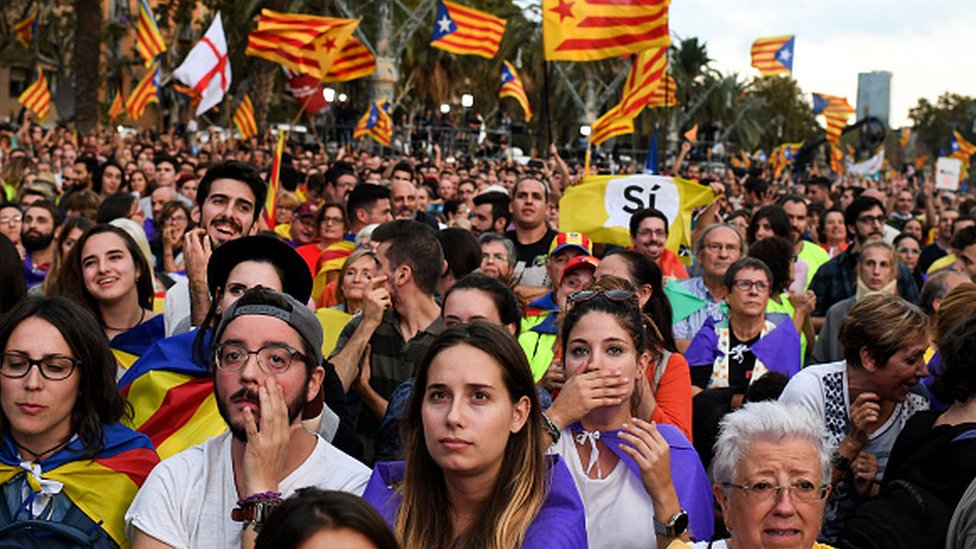 Manifestantes por la independencia catalana.