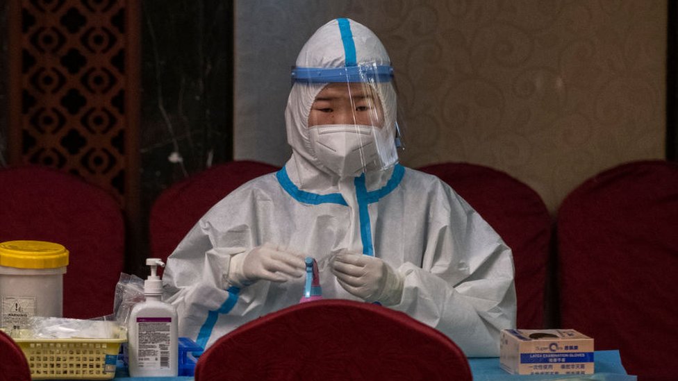 La OMS mantiene abiertas todas las hipótesis sobre el origen del COVID-19; China esconde información – Diario Las Américas