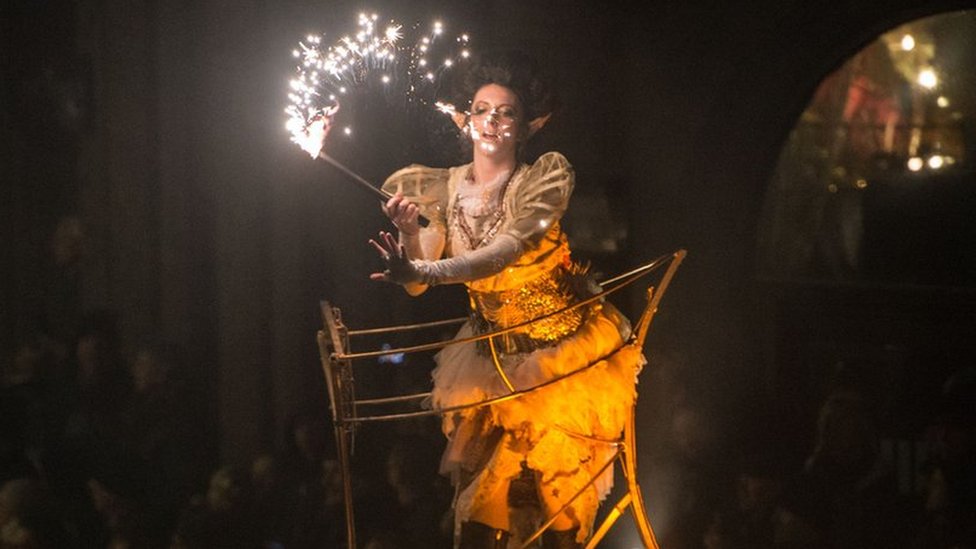 Hull's giant puppet parade attracts thousands
