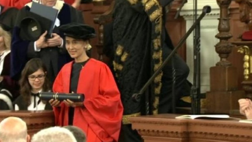 Aung San Suu Kyi receives her honorary degree