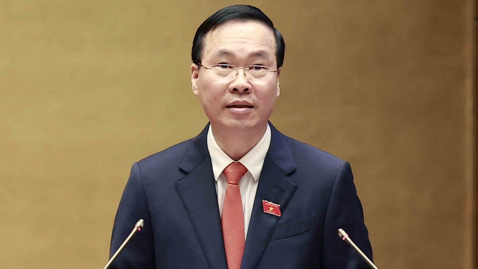Vietnam picks new president in power shuffle