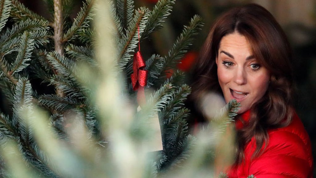 Royal Family How does the Queen celebrate Christmas? CBBC Newsround