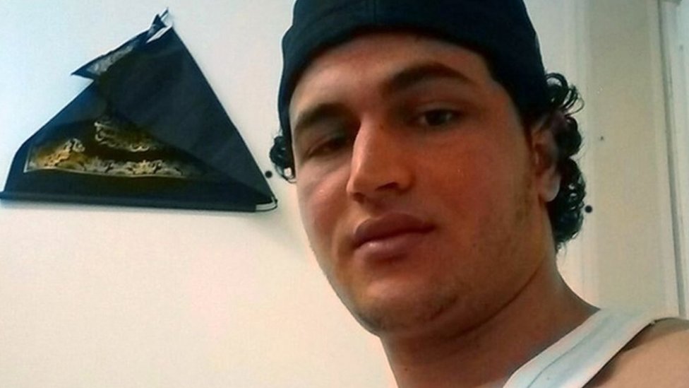 Berlin attack: Tunisian fugitive 'had been under surveillance'
