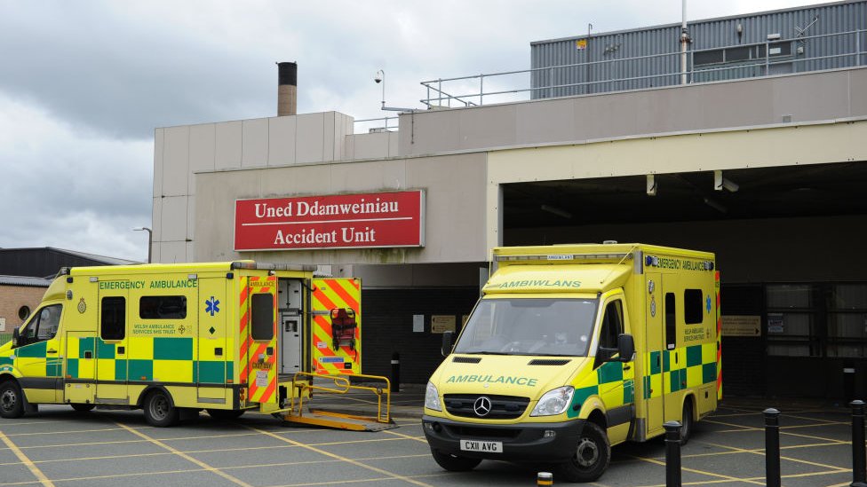 North Wales NHS report 'found accounts falsified'
