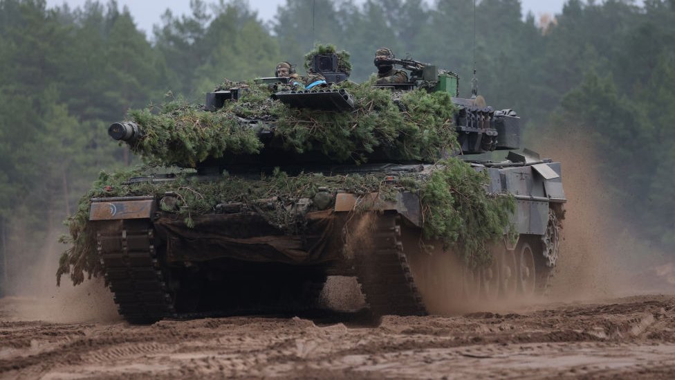 В США заговорили о передаче Украине Leopard 2. Что могут эти танки в войне?  - BBC News Русская служба