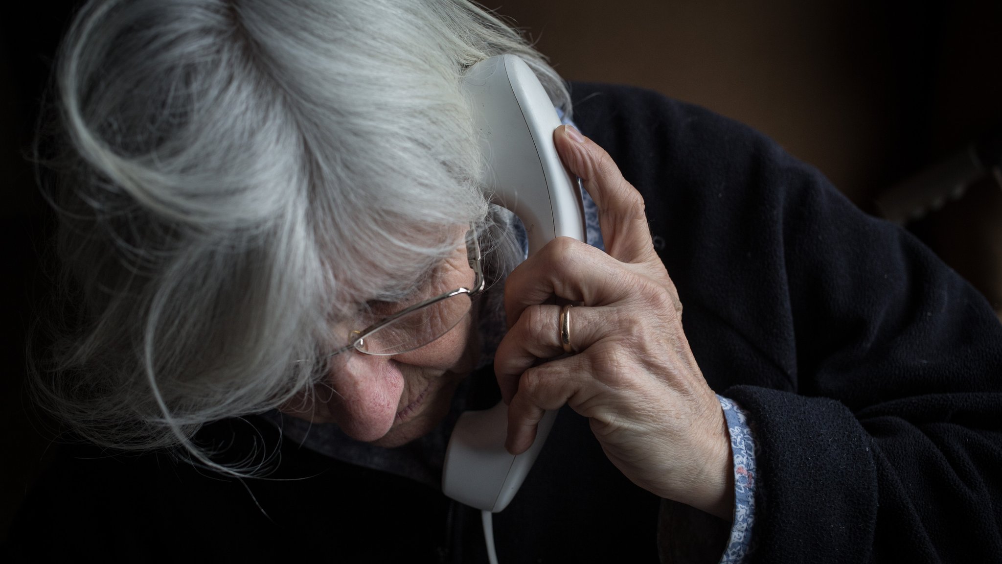 Pension cold-calling ban to include texts and emails