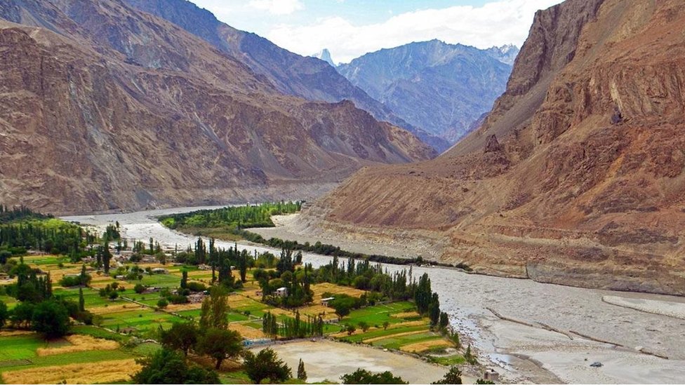 Ozarbayjon pornosi: chiroyli Porno jurnali uchun kasting