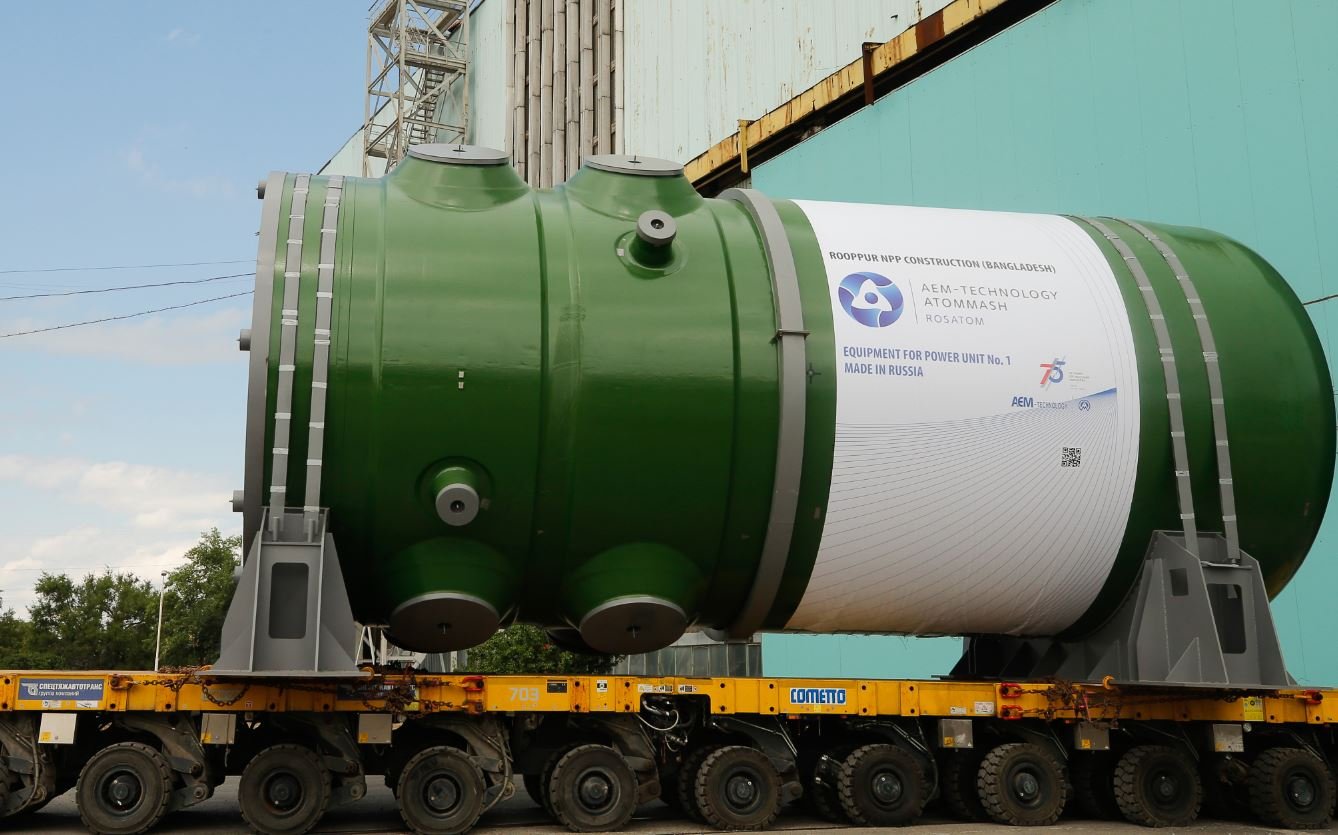 Голливуд жұлдыздарының порно видеолары Массаж кезінде порно түсірді