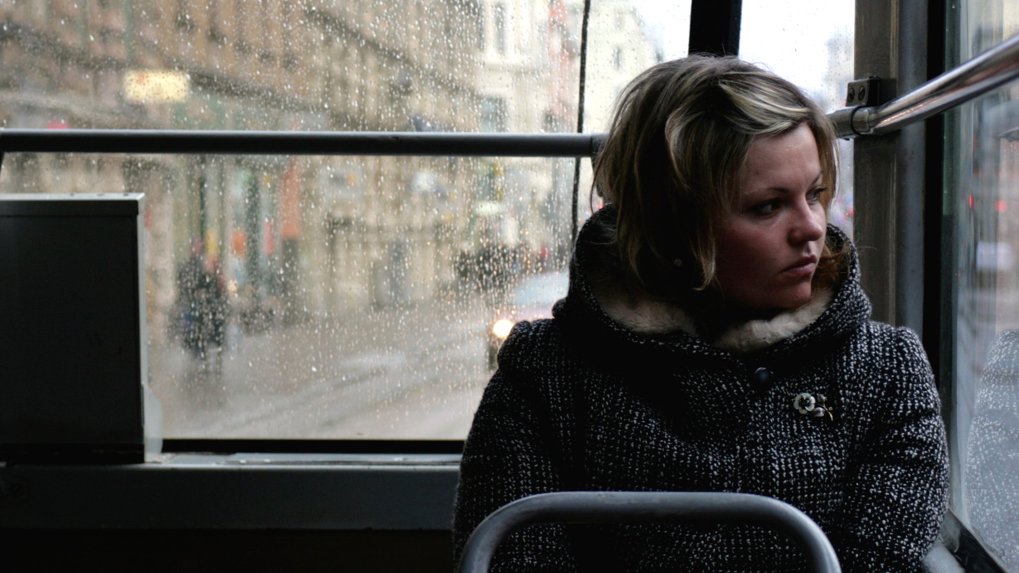 Страна, где приезжие больше всего страдают от одиночества - BBC News  Русская служба