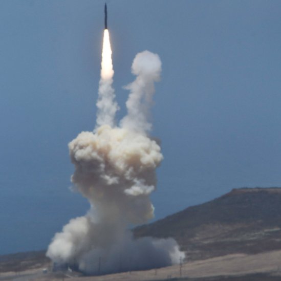 Ensayo con interceptador de misiles