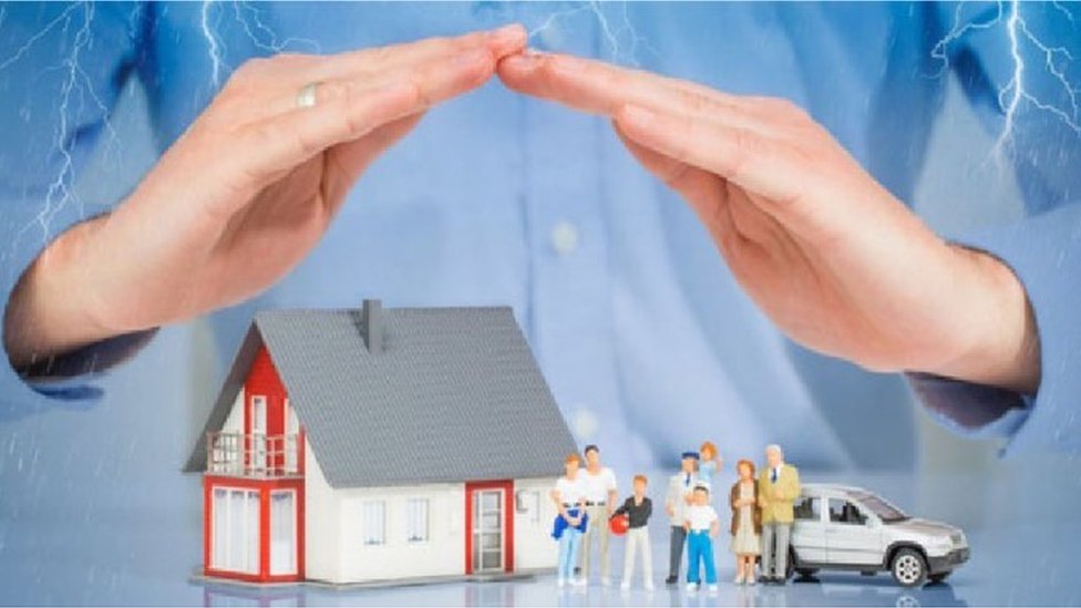 Yigit ozini ozi soradi