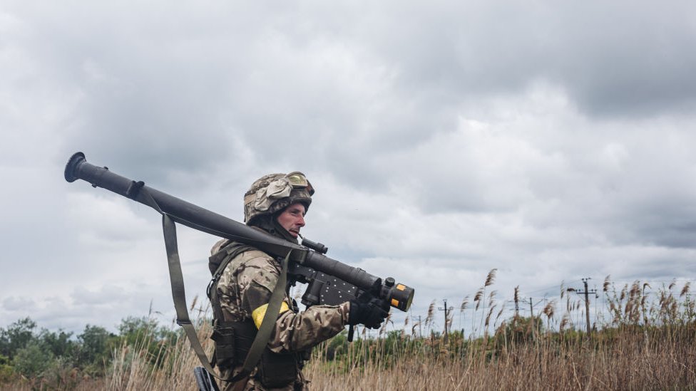 Как поставки западного вооружения Украине меняют ситуацию на поле боя - BBC  News Русская служба