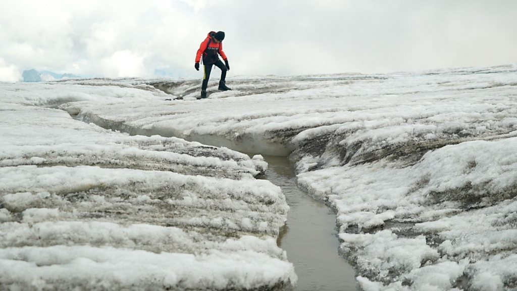 Swiss glaciers disappearing at record speed