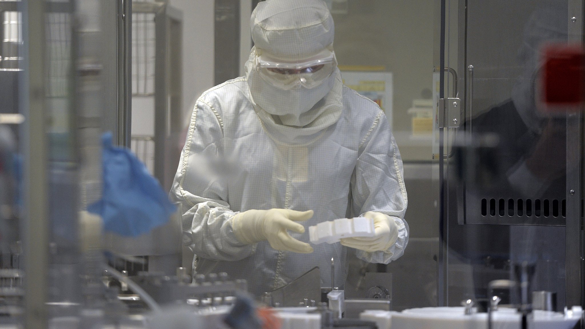 Drugmaker Eli Lilly to cut 3,500 jobs