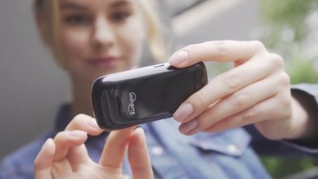 Mini phone maker admits performance shortcomings