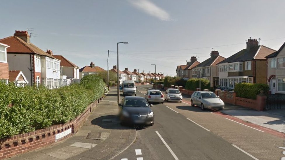Stopped van driver 'attacked PC with knife'