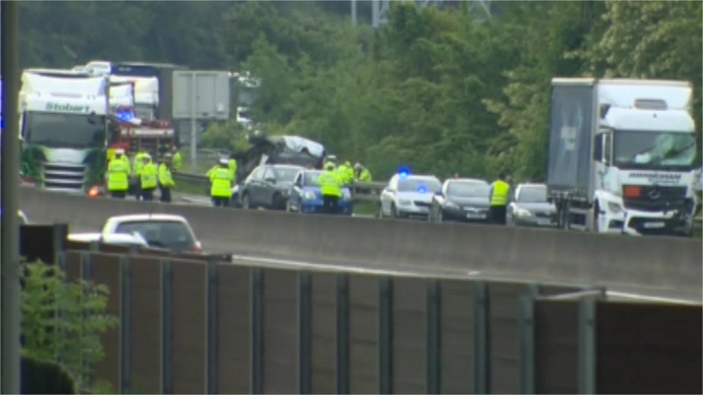 As it happened M1 closed after fatal Sheffield Tinsley crash